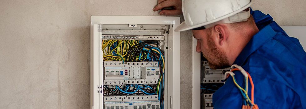 Serviços Gerais - Serviço de Eletricista - Qualyf Agência de Serviços Domésticos